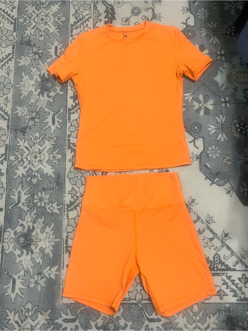 Uncia Orange Active Set - Short Sleeve Top & Biker Shorts